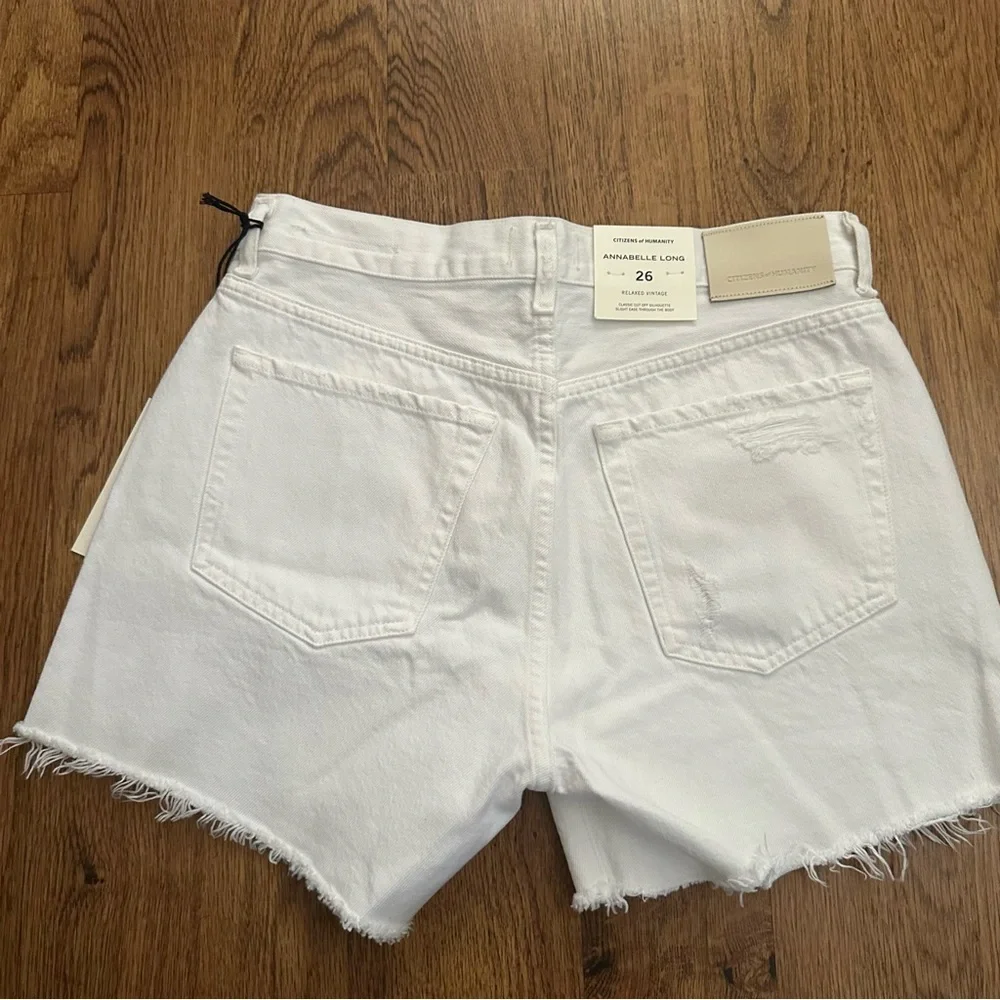 Citizen of Humanity White Distressed Denim Shorts Annabelle Long raw hem size 26